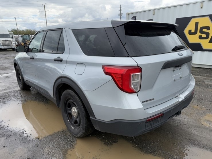 2020-ford-explorer-image-6