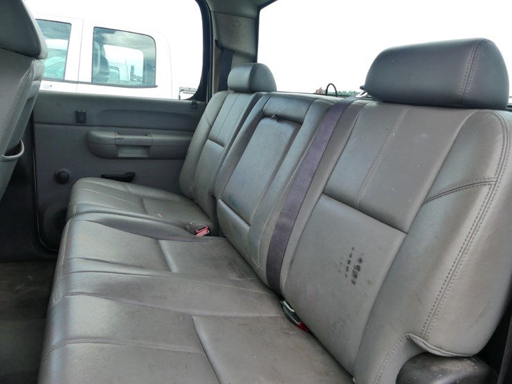 2009-chevrolet-3500hd-image-11