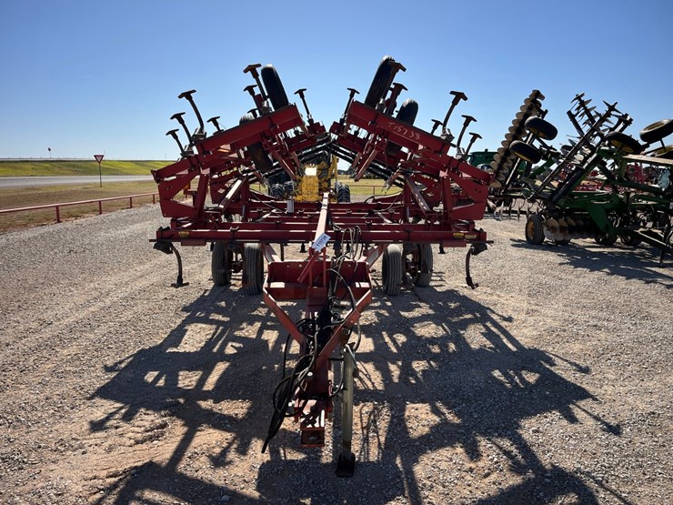 case-ih-4300-image-3