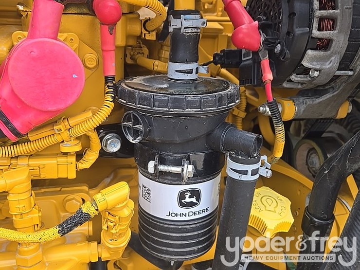 2018-deere-310l-image-71