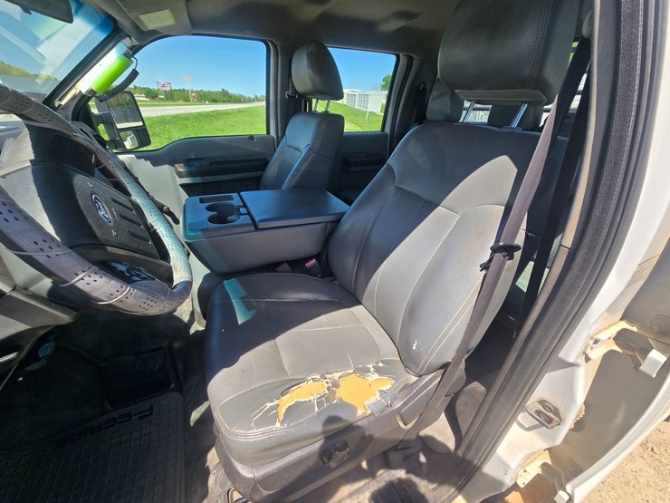 2011-ford-f350-image-34