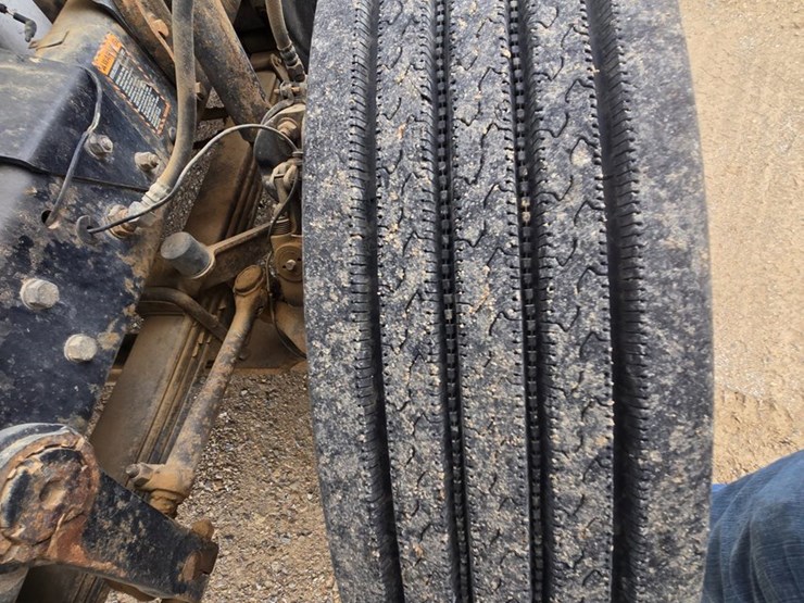 2001-mack-rd688s-image-55