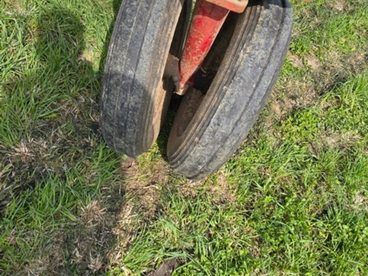#581-•-farmall-h-tractor-image-12