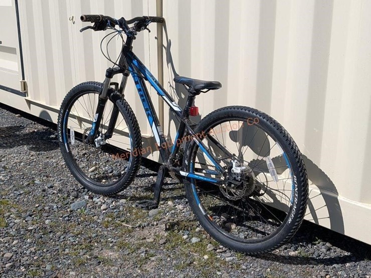 trek-3700-3-series-bike-image-3