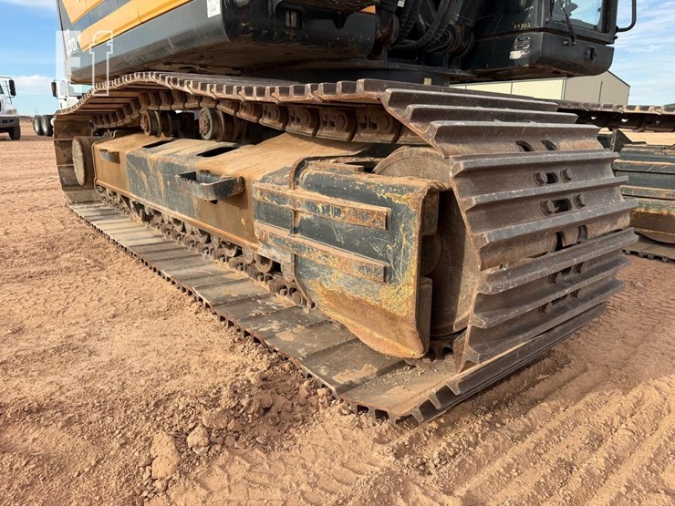 2017-hyundai-hx300l-image-19