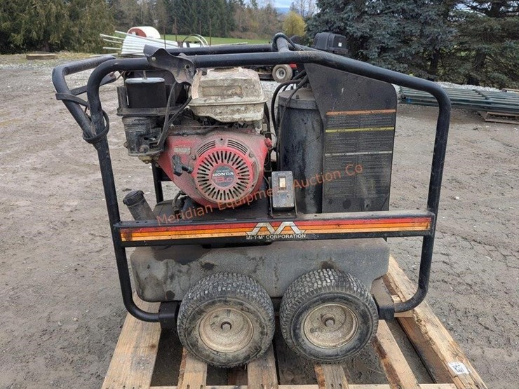 mi-t-m-3504-hot-pressure-washer-image-2