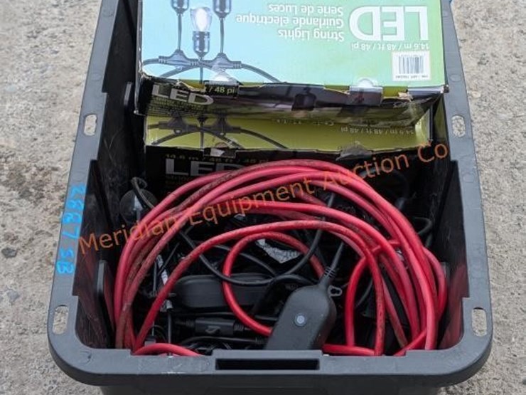 outdoor-string-lighting-&-accessories-image-2