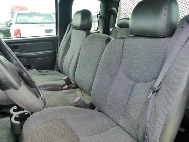 2006-chevrolet-2500hd-image-8