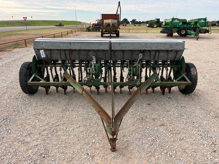 john-deere-16-image-3