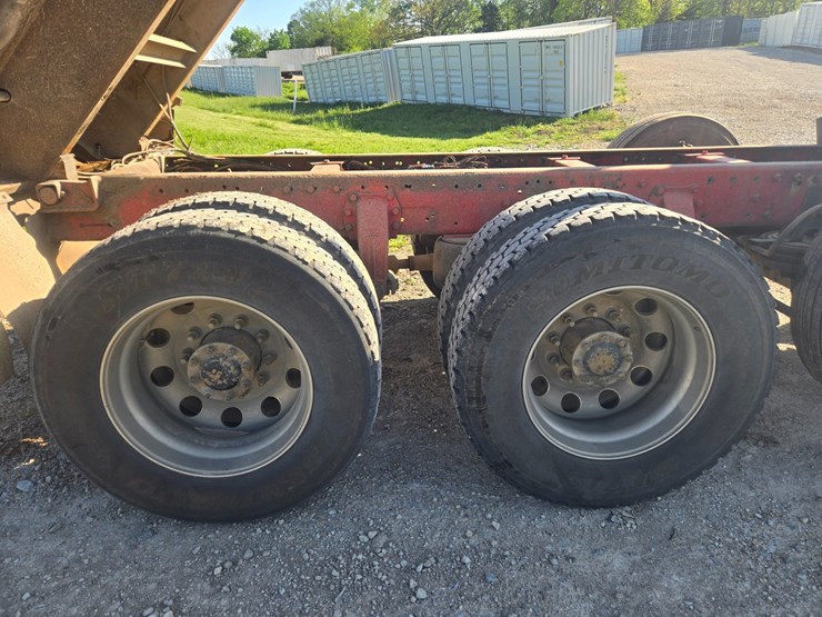 1987-peterbilt-379-image-90