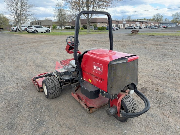 toro-groundsmaster-3500d-image-3
