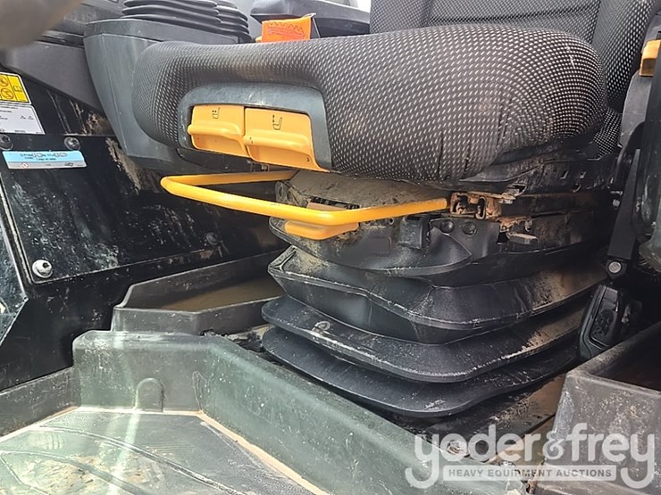 2019-caterpillar-d6-lgp-image-92