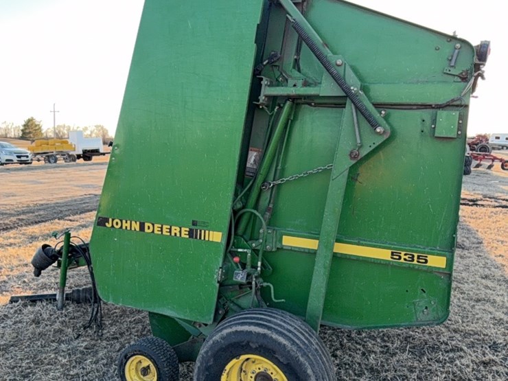 john-deere-535-image-22