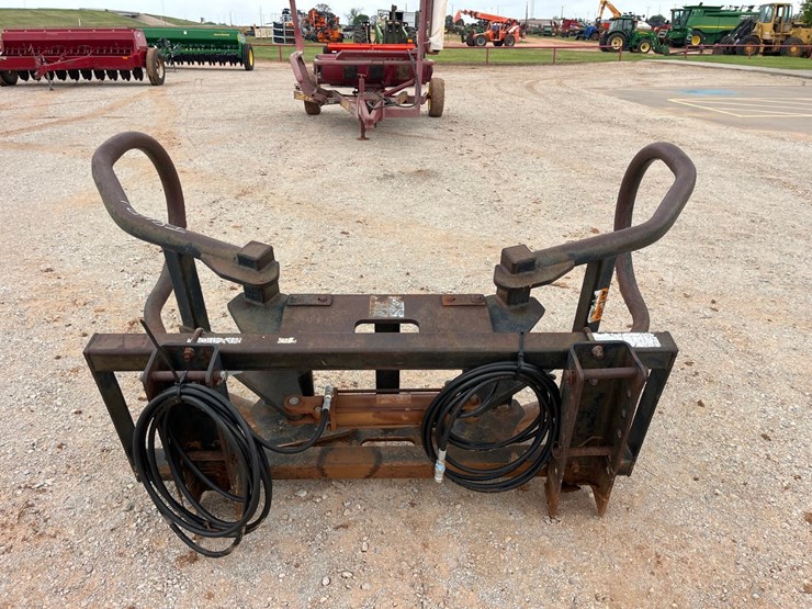 new-holland-b27p-image-13