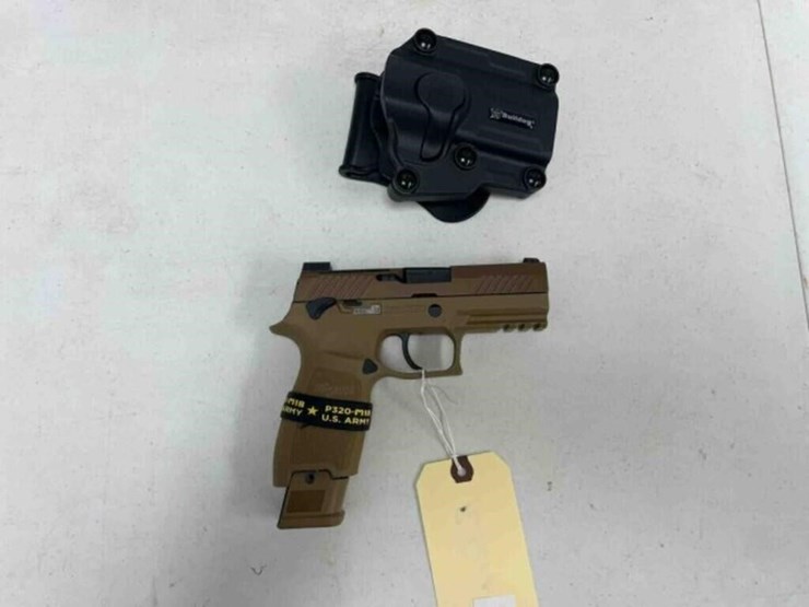 sig-sauer-pistol-image-1