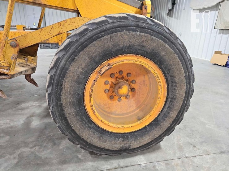 2004-volvo-g740b-image-31