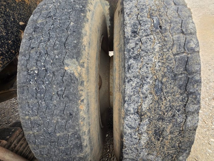 2001-mack-rd688s-image-92