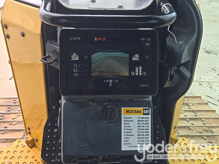 2019-caterpillar-d6-lgp-image-114