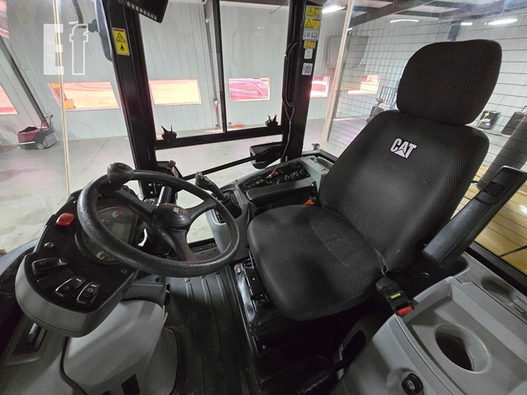 2021-caterpillar-920-image-16