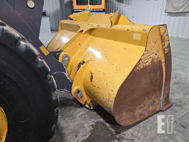 2022-deere-524-p-tier-image-11