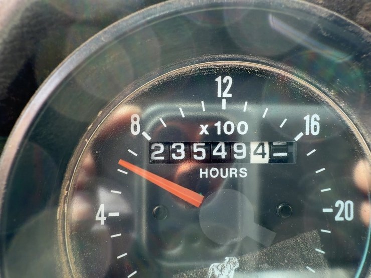 2000-mack-rd688s-image-35