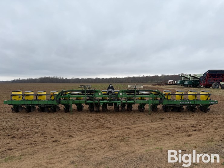 john-deere-1720-image-2