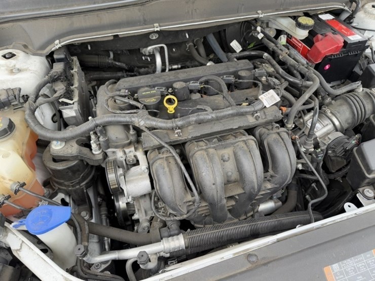 2014-ford-fusion-sedan-image-11