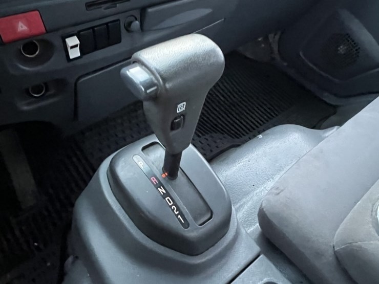 2009-gmc-w5500-image-39