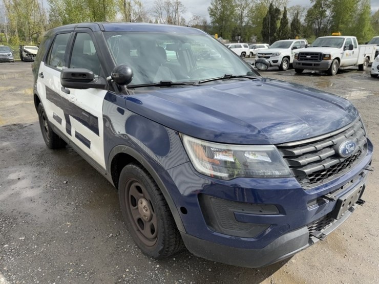 2018-ford-explorer-image-2