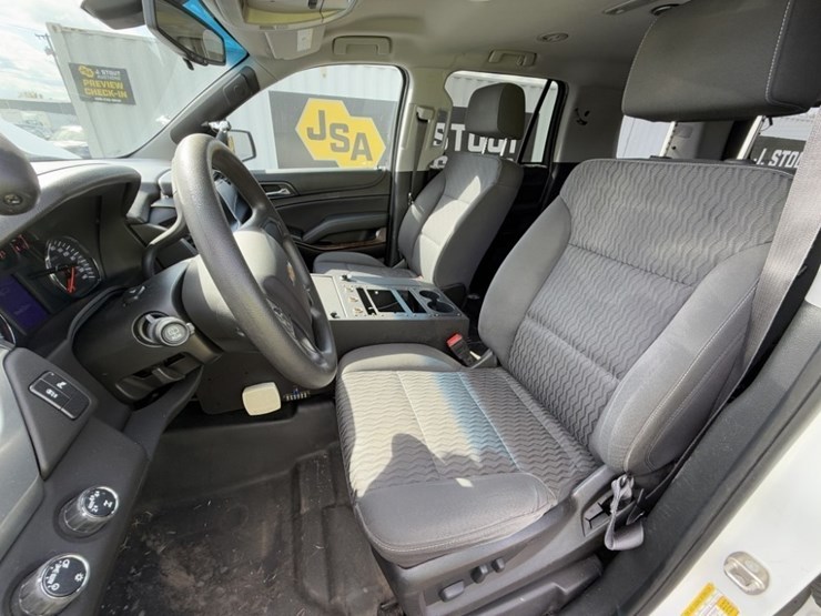 2013-chevrolet-tahoe-image-22