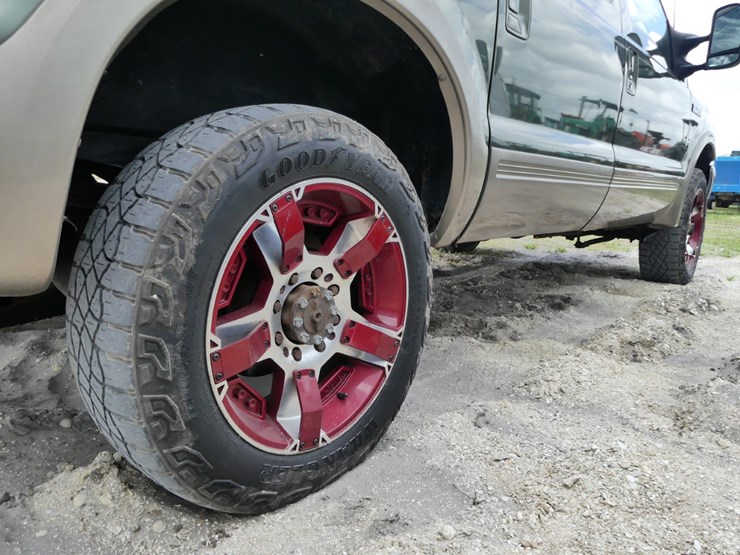 2000-ford-excursion-image-5