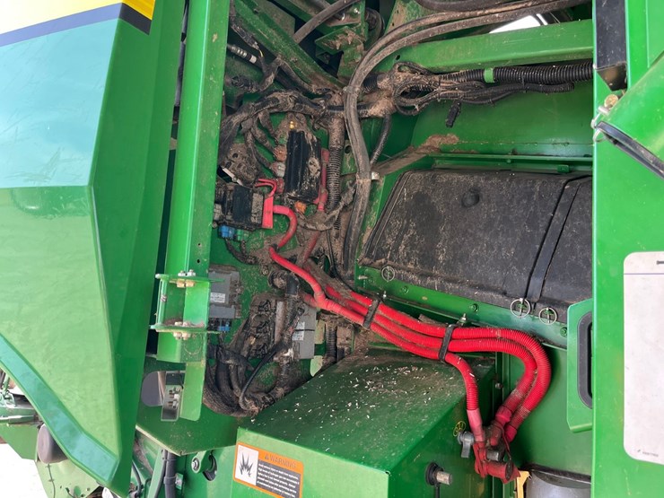 2013-john-deere-s670-image-47
