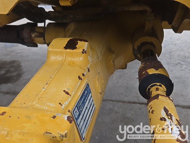 2018-deere-310l-image-38