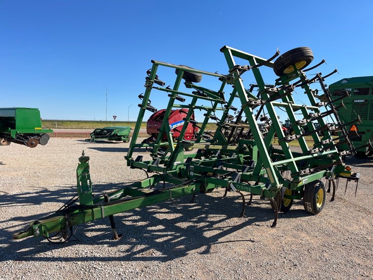 2003-john-deere-980-image-1