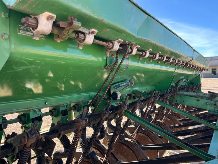 john-deere-8300-image-5