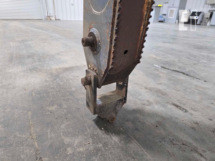 2011-deere-310j-image-15