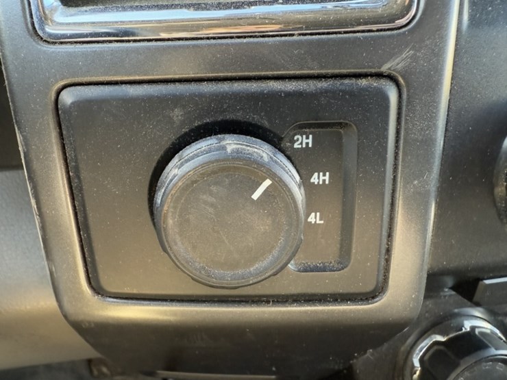 2017-ford-f150-xlt-image-34