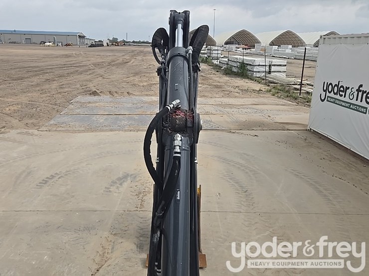 2021-deere-310sl-image-36