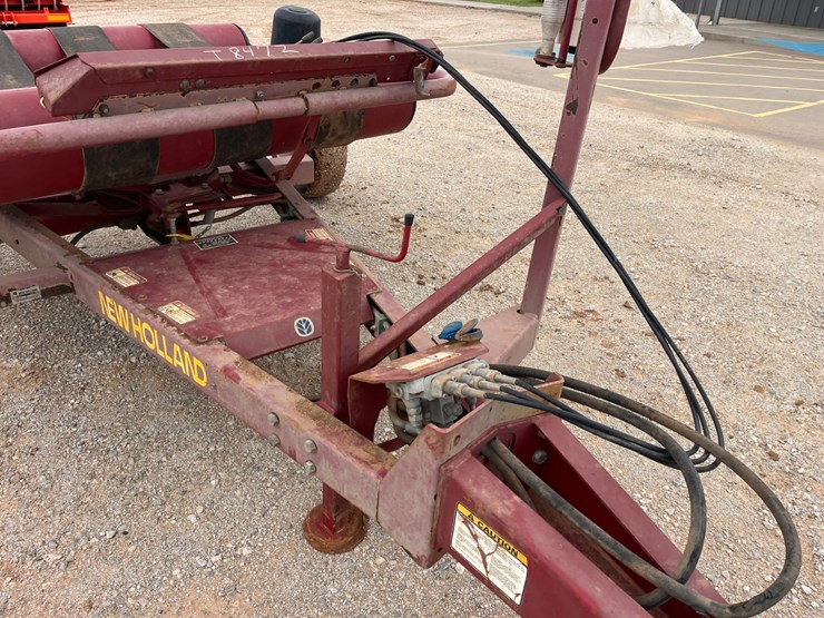 new-holland-b27p-image-3