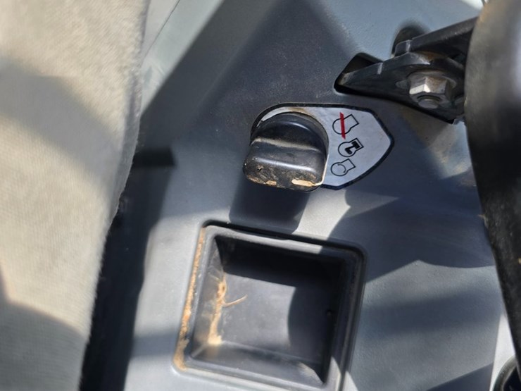 2022-bobcat-e50-image-63