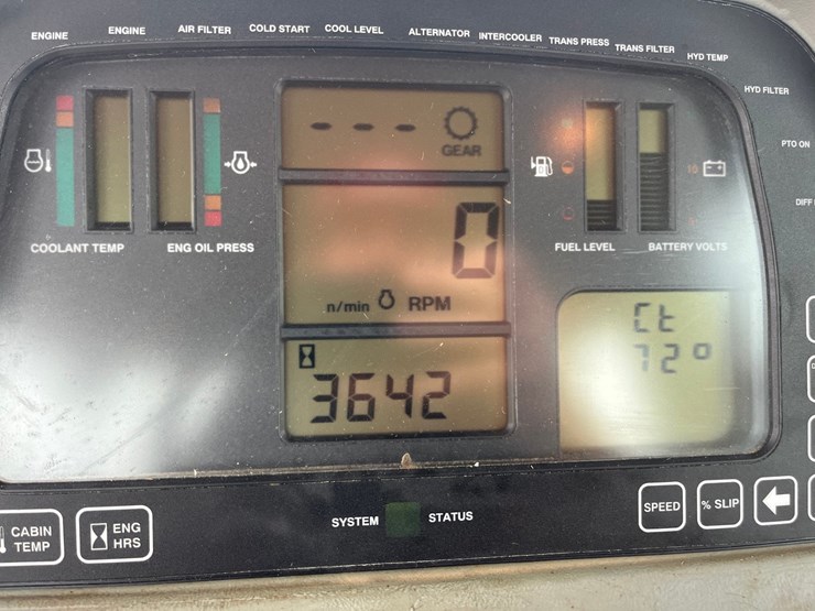 2008-versatile-535-image-32