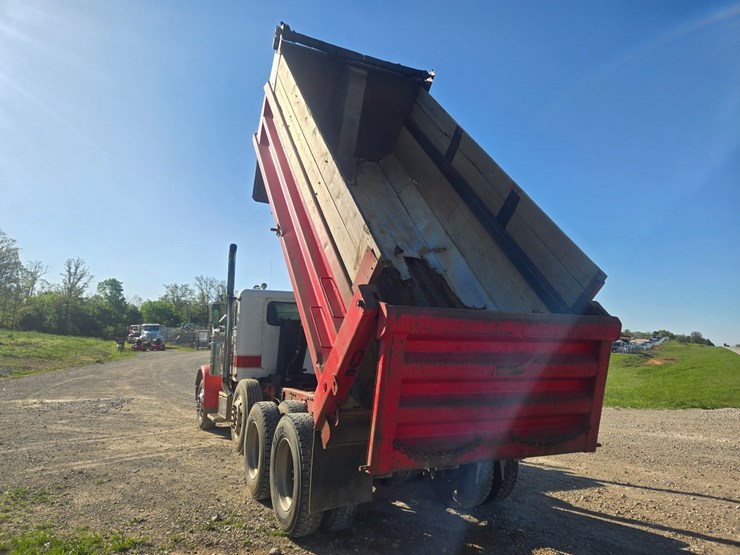 1987-peterbilt-379-image-25