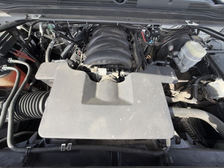 2013-chevrolet-tahoe-image-12