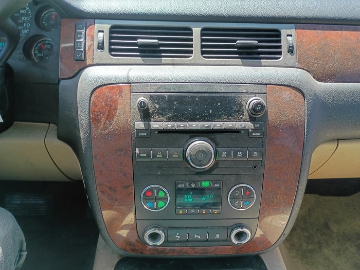 2008-chevrolet-tahoe-image-42