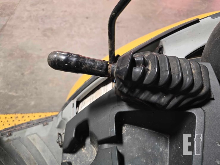 2012-caterpillar-420e-image-25