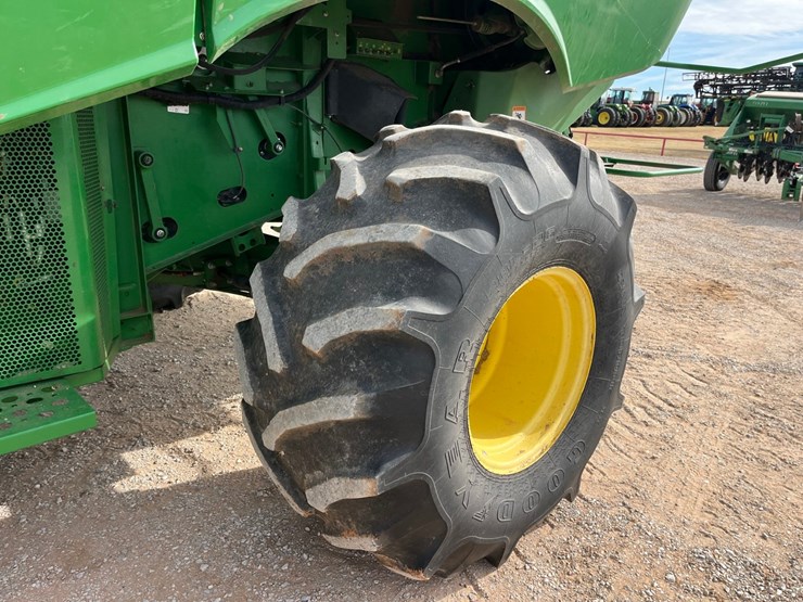 2013-john-deere-s670-image-29