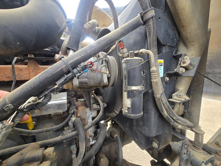 2001-mack-rd688s-image-60