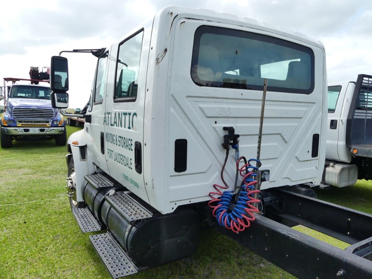 2003-international-4400-image-8