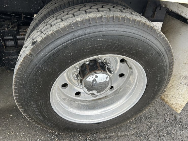 1994-peterbilt-377-image-13