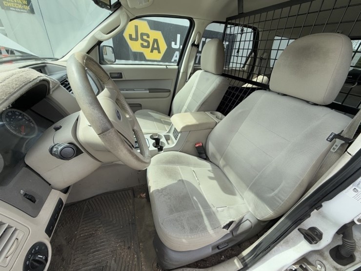 2010-ford-escape-hybrid-image-21